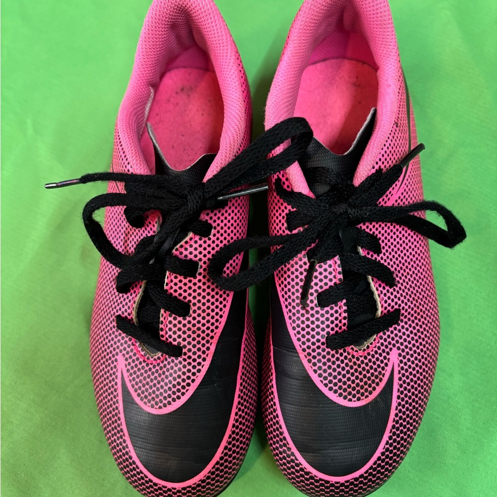Nike Girls Pink and Black Cleats
